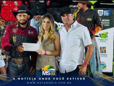 Imagem da notícia Fazenda Burrinho, de Dr. Alessandro Consolaro, valoriza o rodeio e premia terceiro colocado em Cutiano
